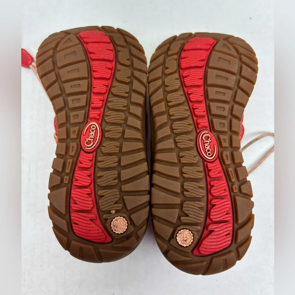 Chaco water shoes size 12 for toddler girl, box 31
